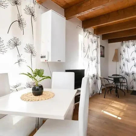 Cozy 3 Story House In Old Town Ferienhaus Reval